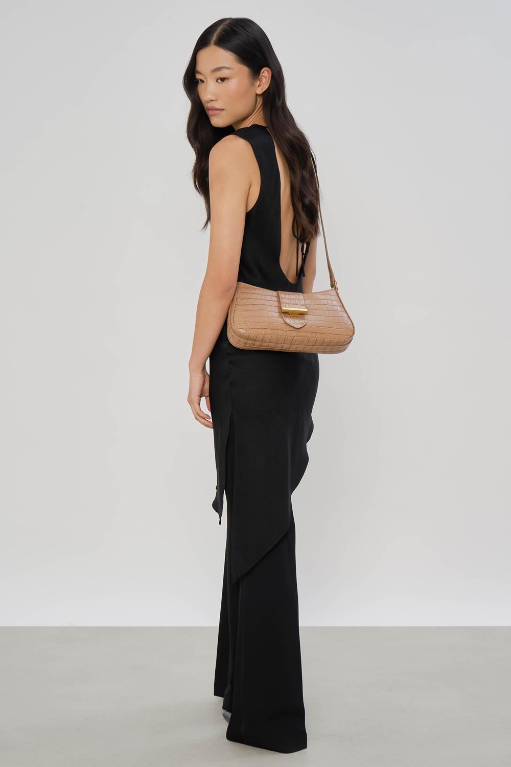 Axlartaska,  Exo Ily, Sandbrún