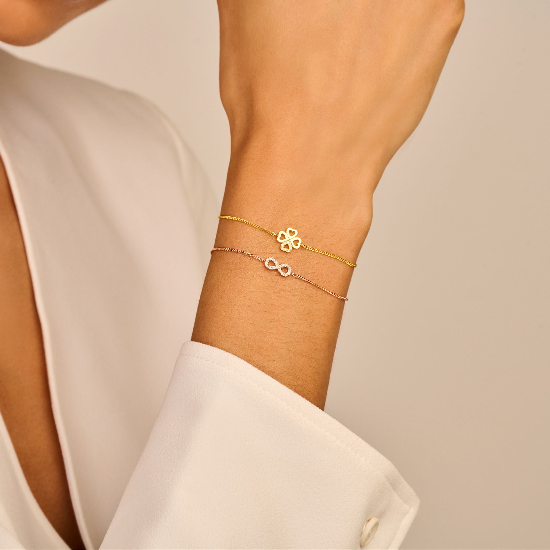 Infinity Armband, Hvítagullshúð